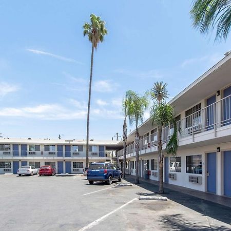 Motel 6 Бейкерсфилд Экстерьер фото