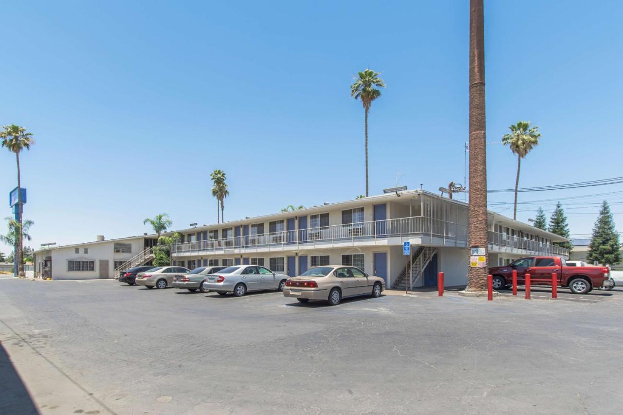 Motel 6 Бейкерсфилд Экстерьер фото
