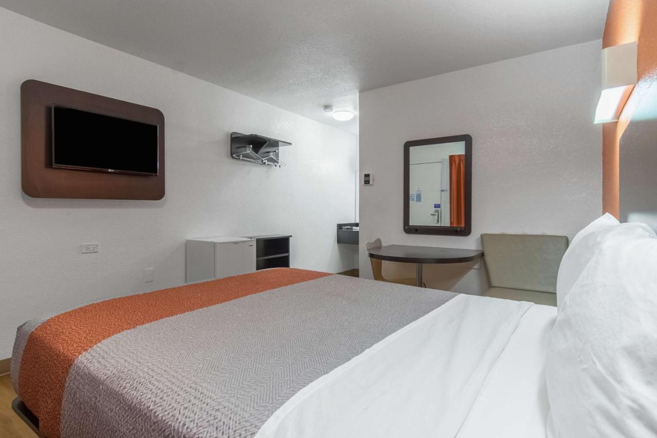 Motel 6 Бейкерсфилд Экстерьер фото